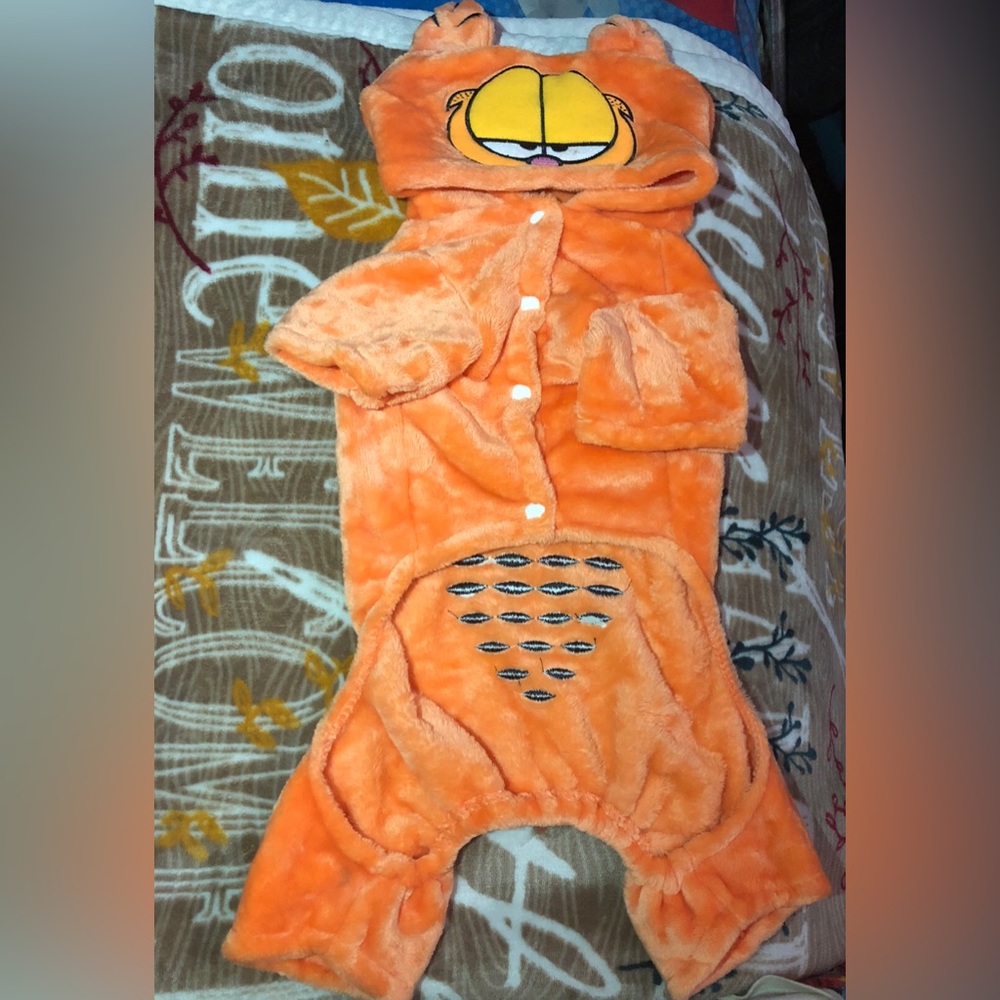 Pet Garfield pajamas/costume